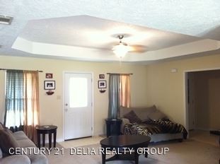 Foto del edificio - 3 br, 2 bath House - 106 Maverick St
