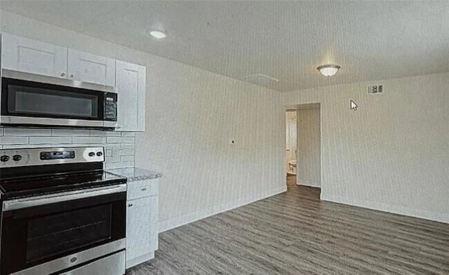 Building Photo - 2913 Rosewood St