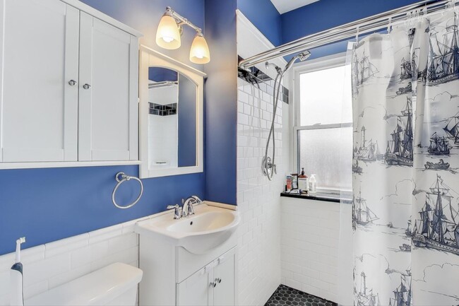 Foto del edificio - 5732 N Hermitage Ave