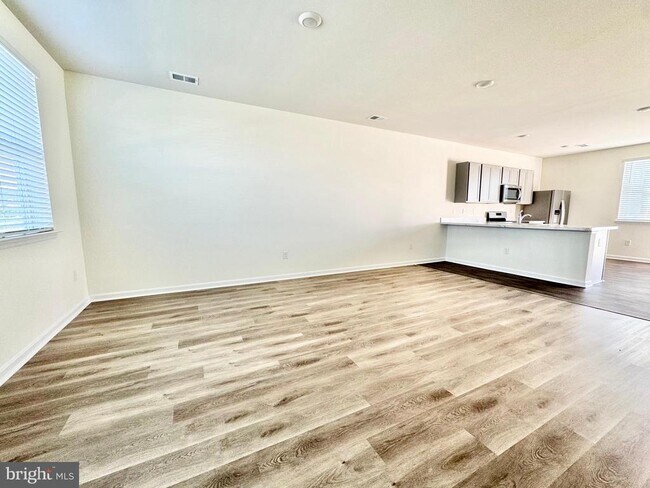 Building Photo - 405 Little Eden Wy