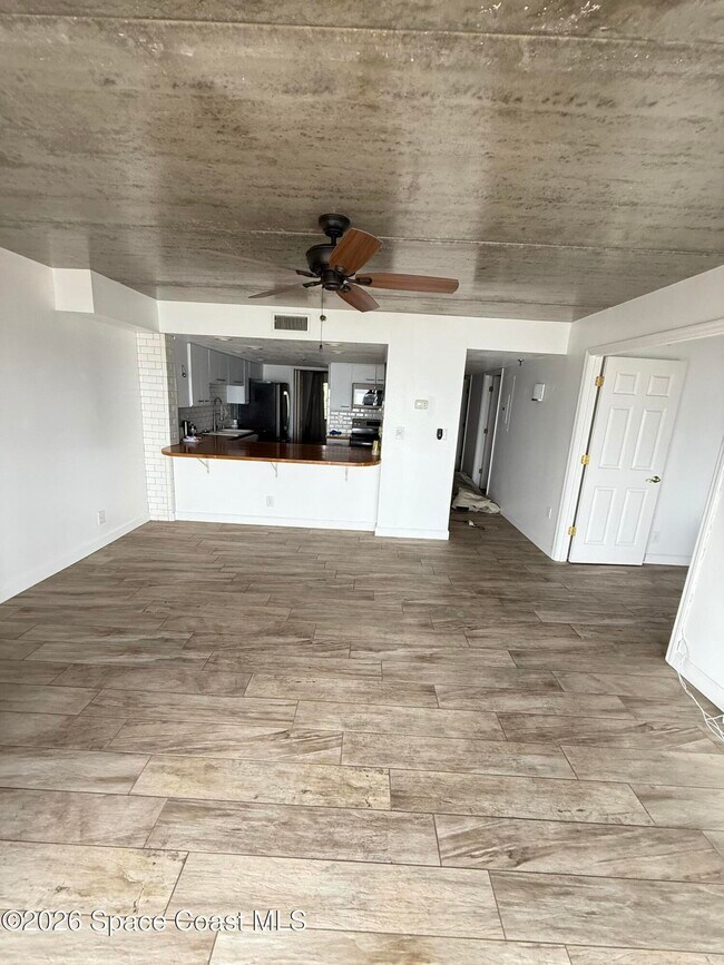 Foto del edificio - 1540 Riverside Dr