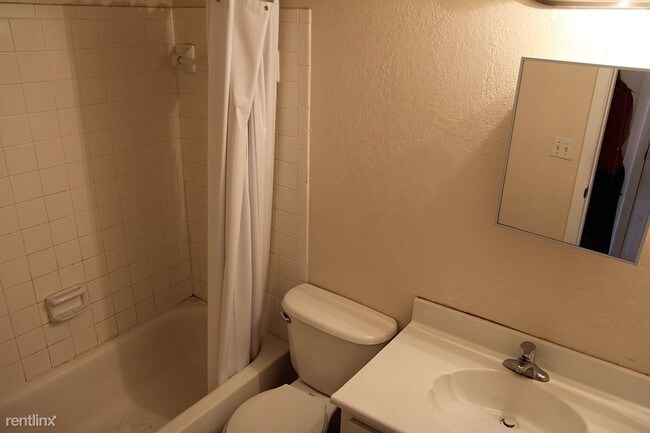 Building Photo - 2 br, 1 bath Apartment - 55 Jasper St Apt 1