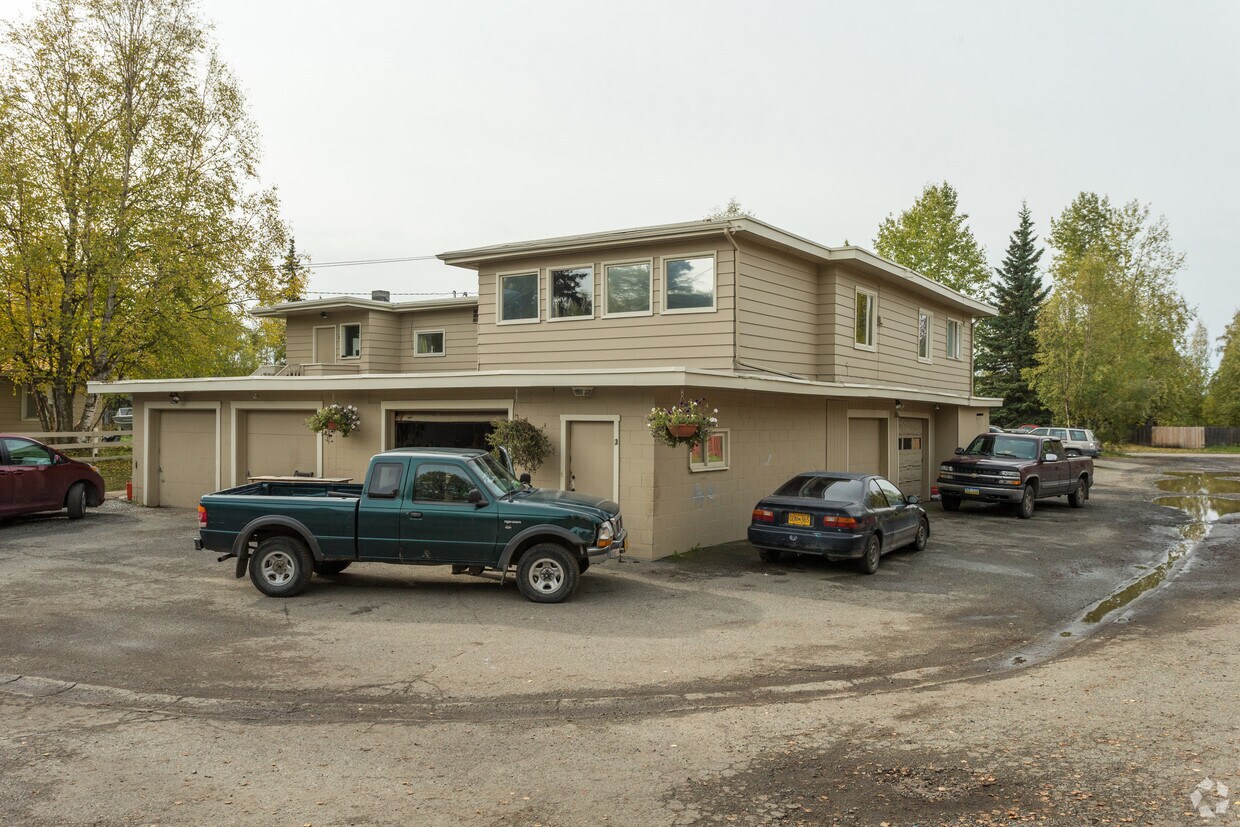 Foto del edificio - 4235 McLean Pl