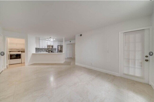 Foto del edificio - 4035 W McNab Rd