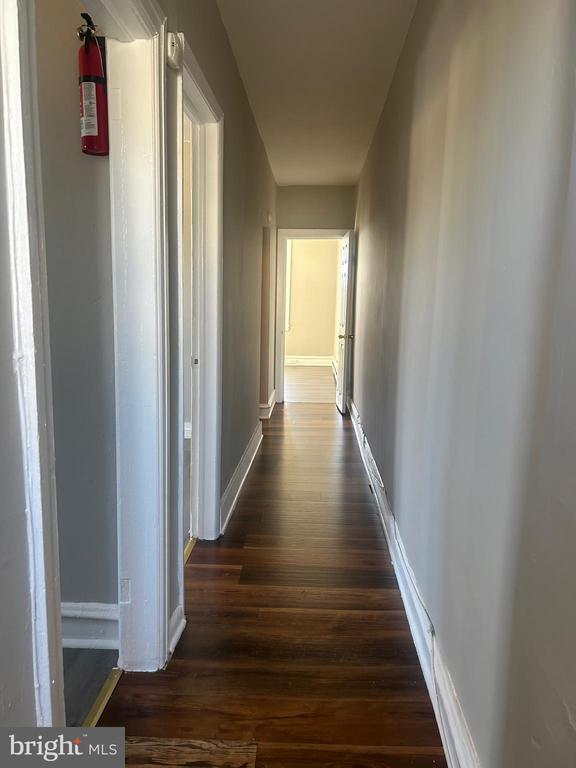 Foto del edificio - 5244 Glenloch St