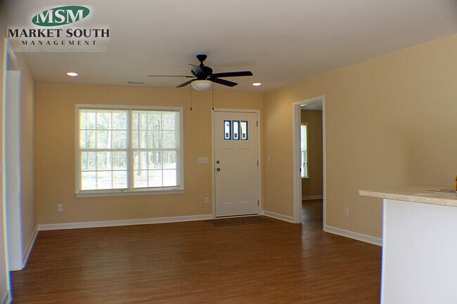 Foto del edificio - BLOOMINGDALE HOME