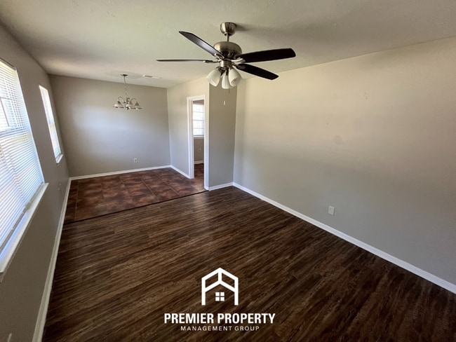 Foto del edificio - 3124 S Goodlett St