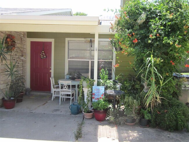 Foto del edificio - 102 Verna Spur