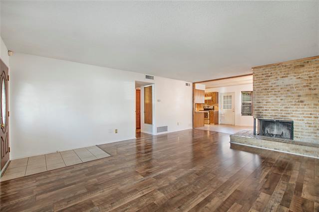 Building Photo - 10835 Hayfield Dr