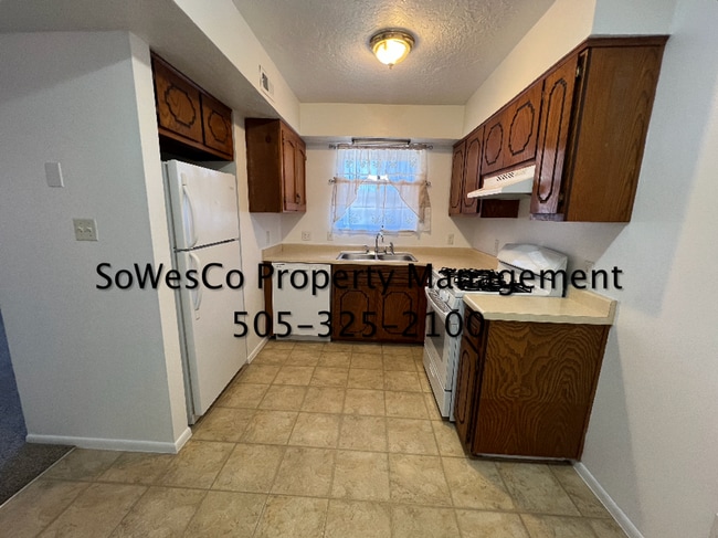 Building Photo - 2903 La Habra St