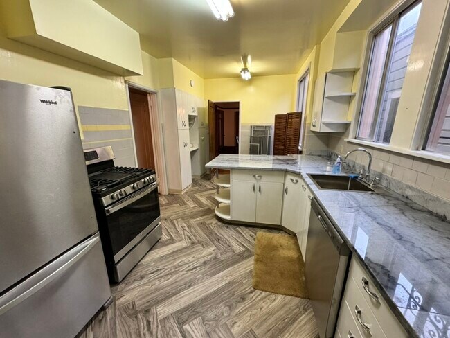 Foto del edificio - 221 Collingwood St