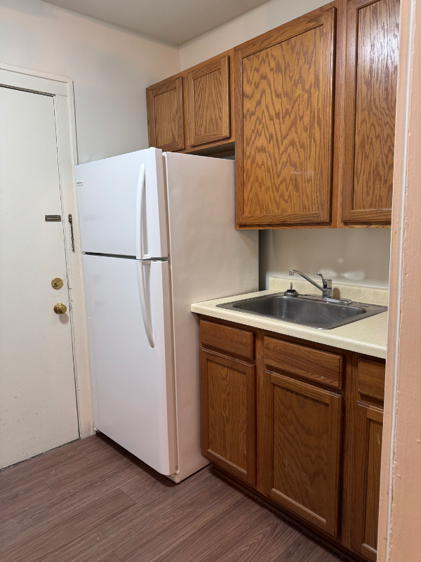 Foto del edificio - 2218 N Summit Ave