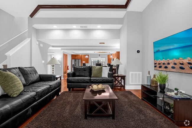 Building Photo - 14545 Damai Ln