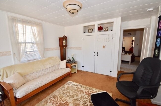 Building Photo - 58 S East St