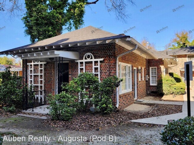 Building Photo - 1 br, 1 bath House - 239 B-2 Greene St.