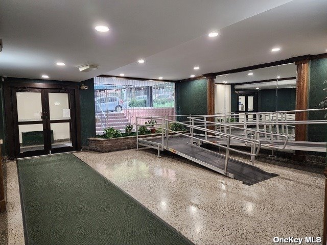 Building Photo - 102-55 67th Dr