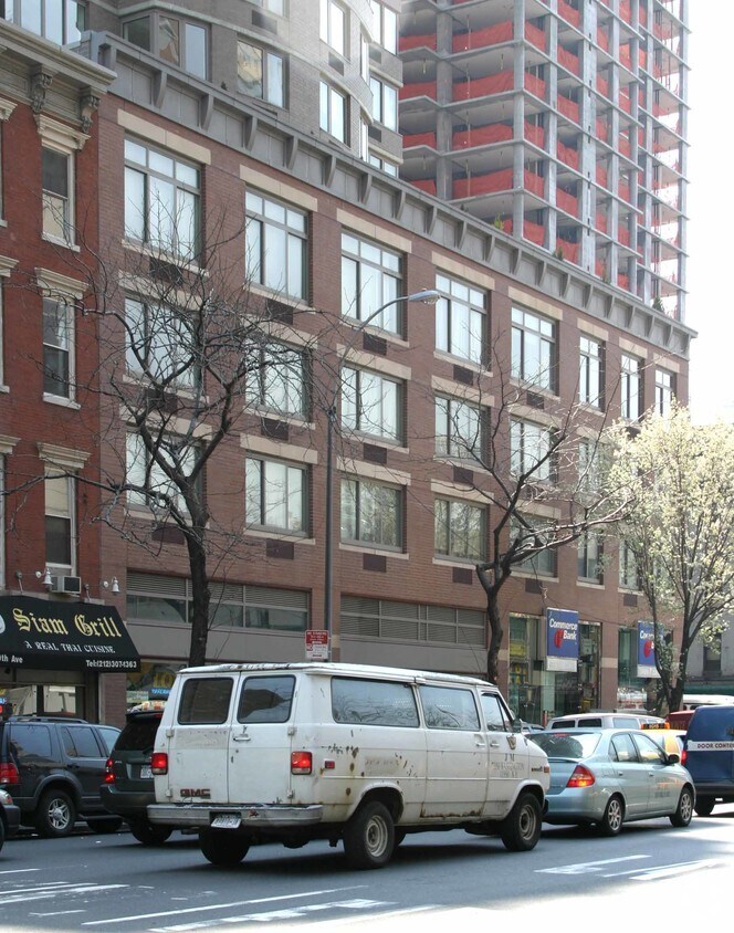 Building Photo - 588 Ninth Ave