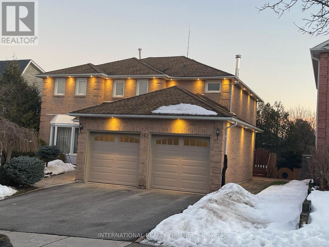 Photo principale - 141 Kemano Rd