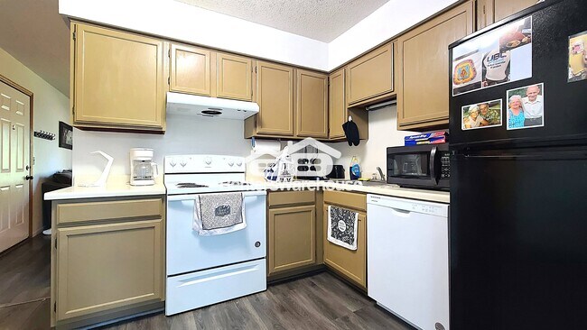 Foto del edificio - 708 8th St N