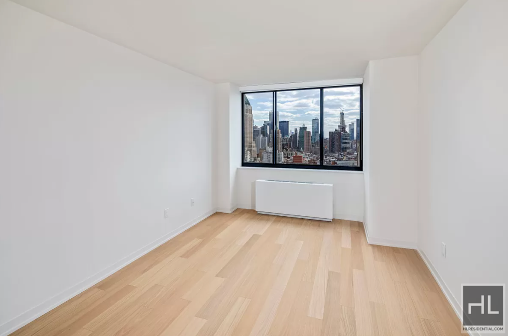 Primary Photo - Luxury 1BD/1BA $4700 3 Minutes to Central ...