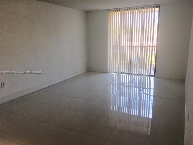 Foto del edificio - 16851 NE 23rd Ave