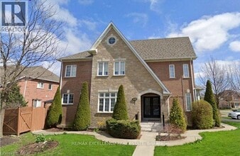 Building Photo - 1 Banks Dr