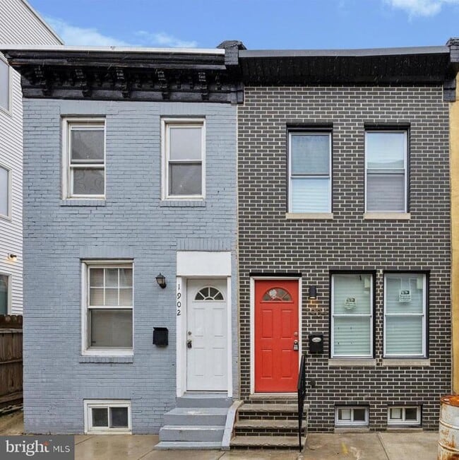 Building Photo - 1904 N Leithgow St