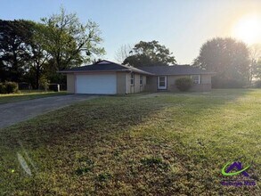 Building Photo - 108 Stonefield Ct