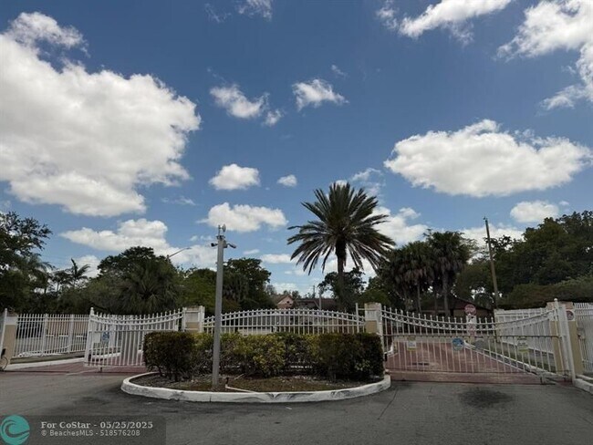 Foto del edificio - 8035 SW 21st Ct