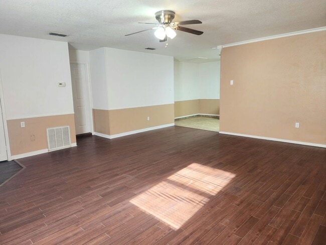 Foto del edificio - 504 S Avenue B