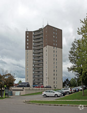 Building Photo - 60 Exeter