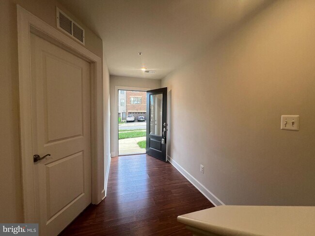 Building Photo - 3570 Stella Blue Dr