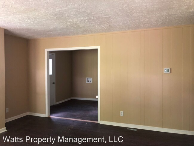 Foto del edificio - 3 br, 1 bath House - 137 Central Street