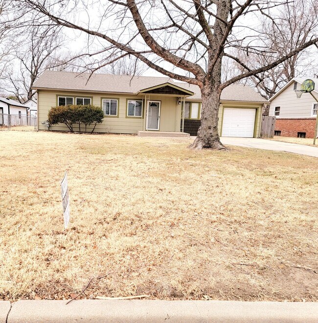 749 N Westridge Dr, Wichita, KS 67203 House Rental in Wichita, KS