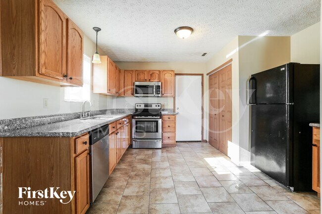 Building Photo - 3955 Rosette Dr