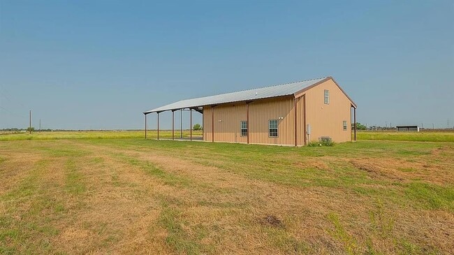 Building Photo - 3400 Cordova Rd