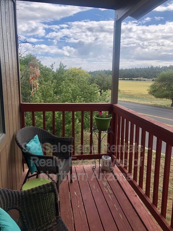 Foto del edificio - 2860 N Fairview Dr