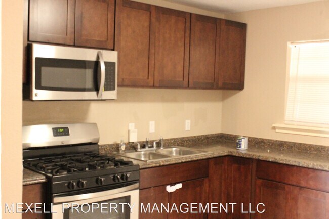 Building Photo - 2 br, 1 bath House - 605 E MILLER RD