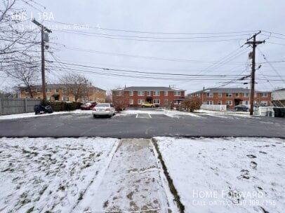 Building Photo - 2331 Harrodsburg Rd