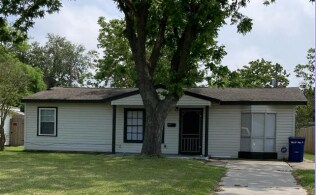 Foto principal - 915 15th Ave N