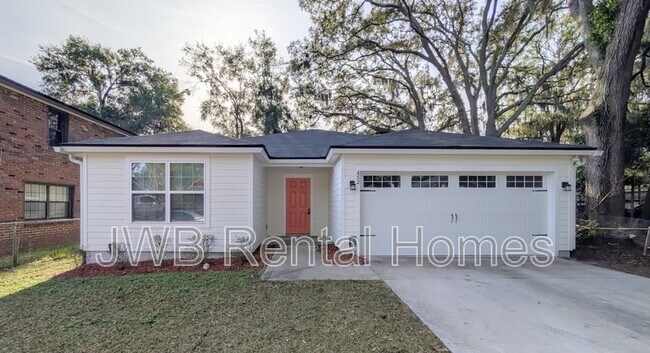 Building Photo - 452 Malcross Ave