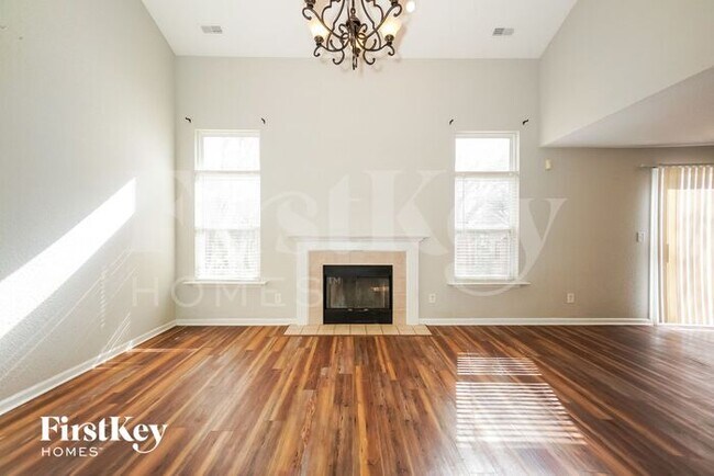 Foto del edificio - 3743 Whistlewood Ln