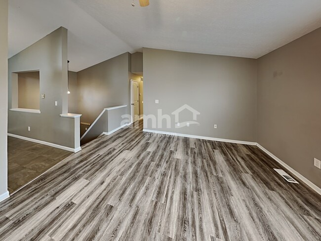 Building Photo - 5671 Sundial Dr