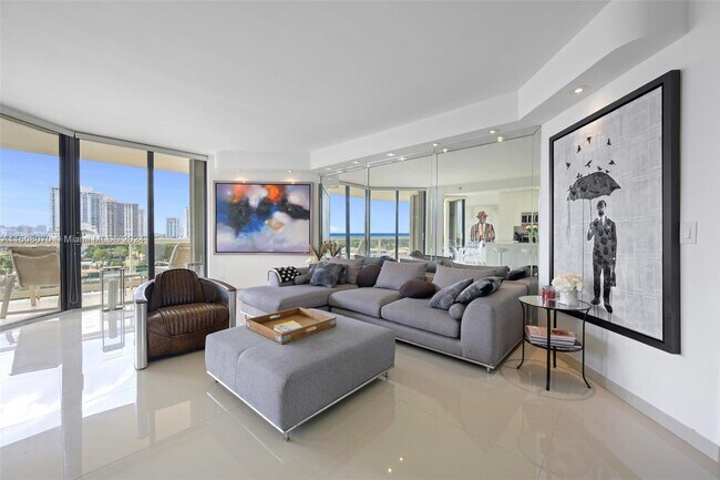 Foto del edificio - 20191 E Country Club Dr