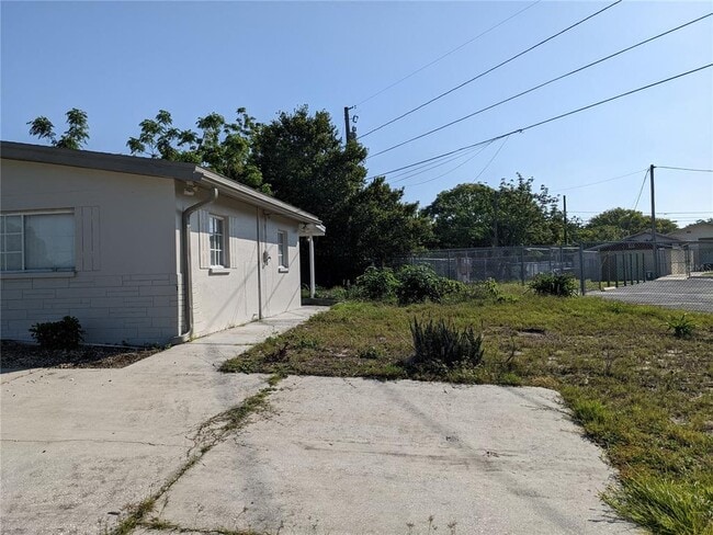 Building Photo - 4802 Drift Tide Dr