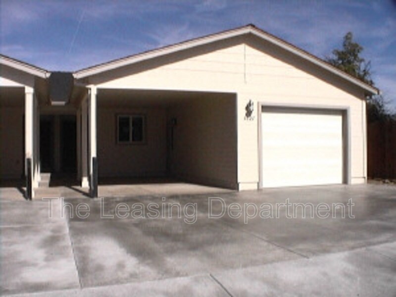 1427 SW Kellenbeck Ave, Grants Pass, OR 97527 Condo for Rent in