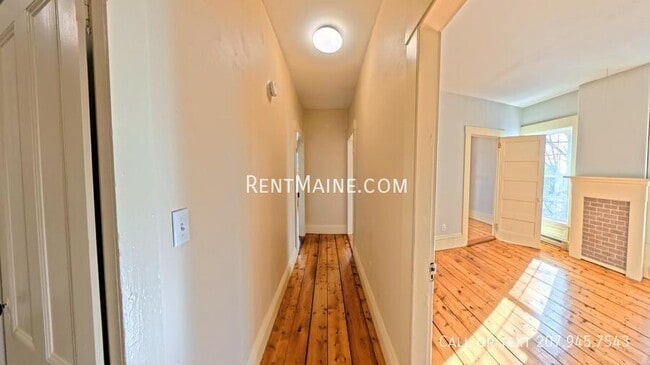 Building Photo - 3 Cushing St