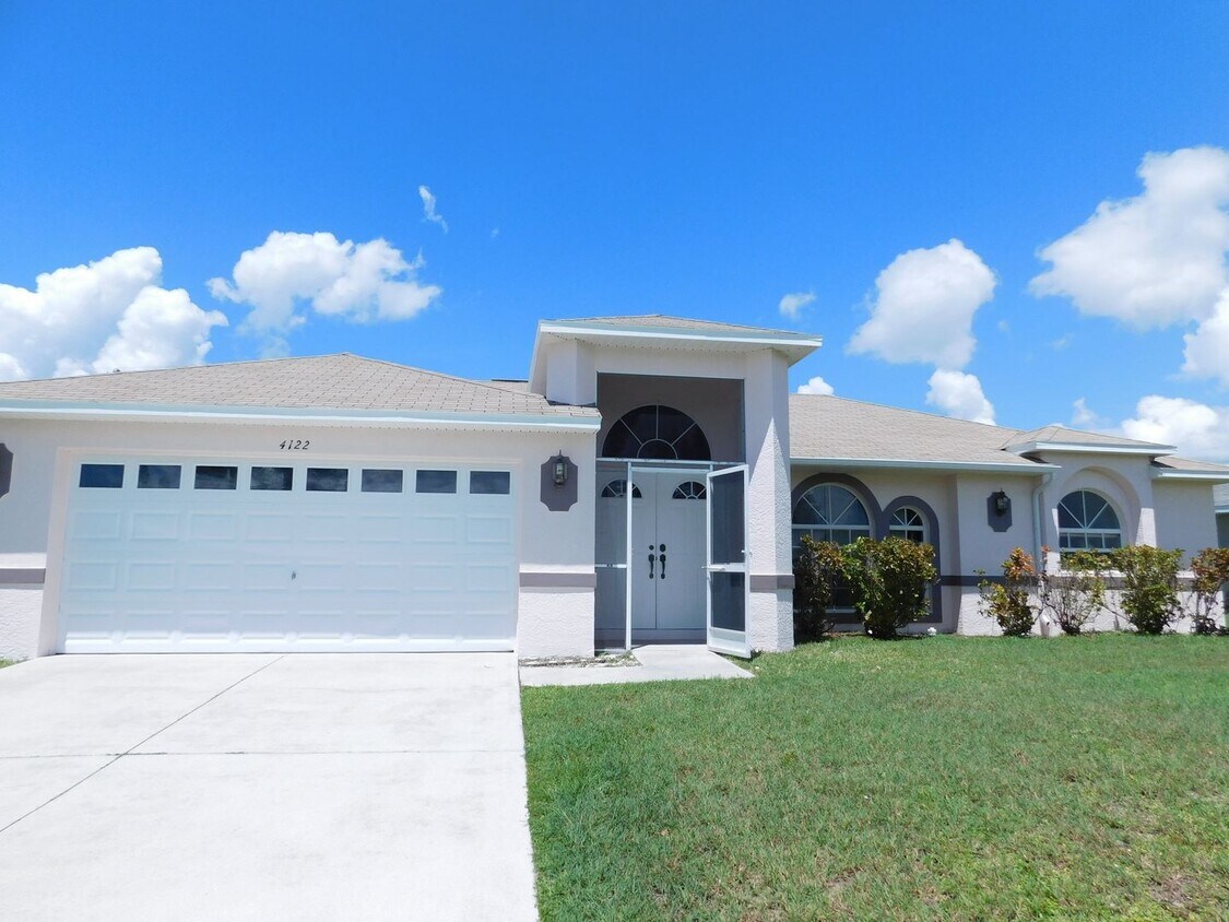 Primary Photo - 3 Bed 2 Bath Pool Home