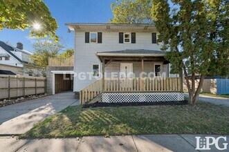 Building Photo - 4013 Caroline Ave