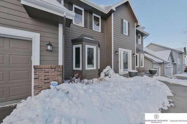 Building Photo - 4 bedroom in Omaha NE 68116